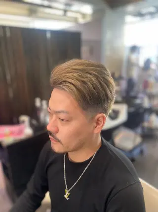 ショート 下方 研人のヘアスタイル