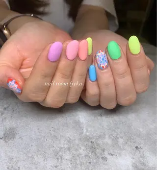 ネイル ネイルルームリッカ 𝐦𝐚𝐲𝐮のネイルデザイン