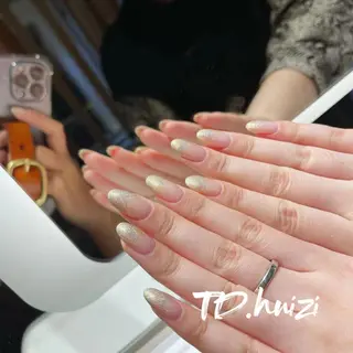 セミロング めぐみのネイルサロン スタッフ練習のネイルデザイン