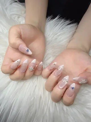 ネイル Lee Nailsのネイルデザイン