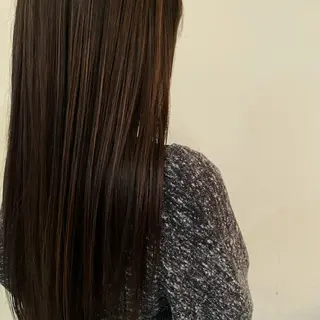 ロング カラー ヘアアレンジ Lisa 海外風スパイラルのヘアスタイル
