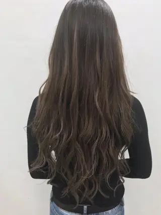ロング 石川 史弥のヘアスタイル