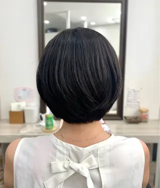 ショート カラー 中崎町／似合わせ cut🔸山路ナオコのヘアスタイル