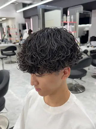 パーマ メンズ ツイスパ/シャドウ MANARUのヘアスタイル