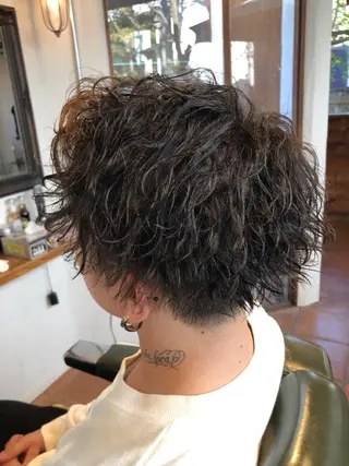ショート パーマ メンズ 冨士川 英樹のヘアスタイル