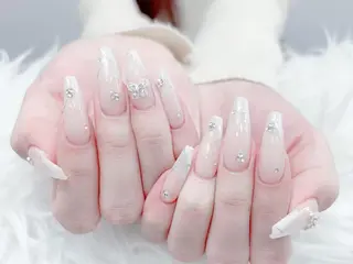 ネイル MochiMochi 🎀新宿/長さ出しのネイルデザイン