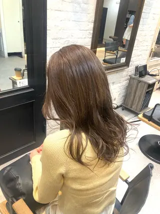 カラー 加茂野 緑のヘアスタイル