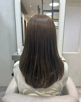 ロング カラー 奥田 杏夏のヘアスタイル