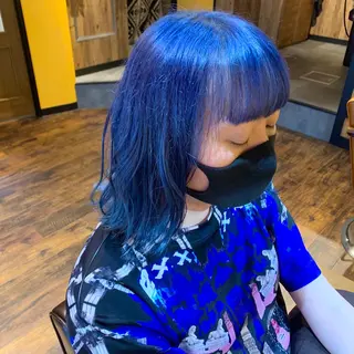 ミディアム カラー ヨシダ アズサのヘアスタイル