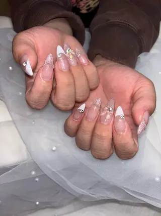 ネイル 𝐁𝐞𝐥𝐥 𝐦𝐞のネイルデザイン