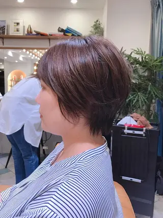 ショート Lond enikaのヘアスタイル