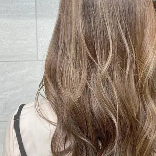 カラー カぺリベラ 寝屋川店のヘアスタイル