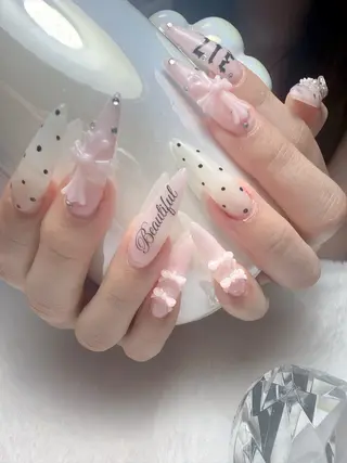 ネイル Lina  nail beautyのネイルデザイン