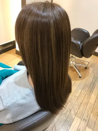 セミロング カラー 齊藤 衣梨佳のヘアスタイル