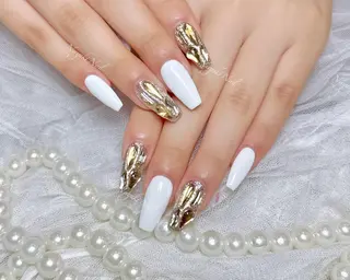 ネイル 🦋 Queenieのネイルデザイン
