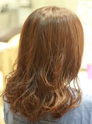 セミロング パーマ 石川 雅貴のヘアスタイル