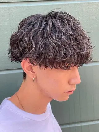 ショート パーマ メンズ 髙橋碧 透明感カラー / fifthパーマのヘアスタイル