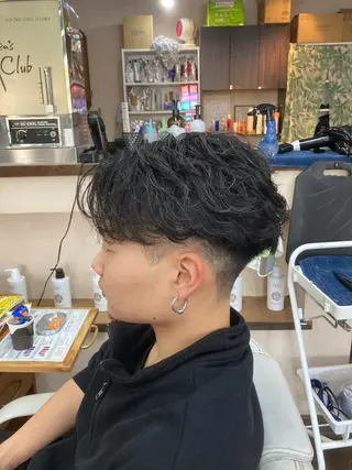 ショート パーマ メンズ 山本 健生のヘアスタイル