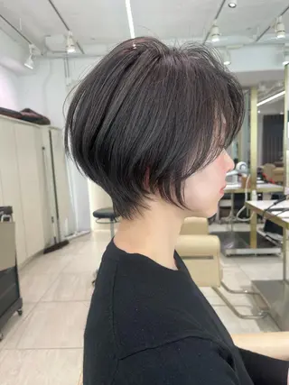 ショート カラー 襟足でお悩みの方✂︎ くびれ職人ハシモトのヘアスタイル