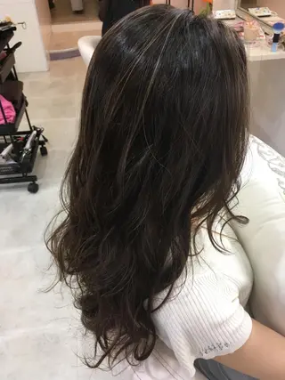 セミロング ロング カラー 髪質改善 中川 翔のヘアスタイル