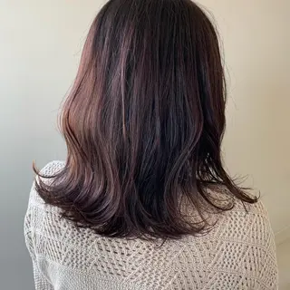 セミロング カラー 本間 結衣のヘアスタイル