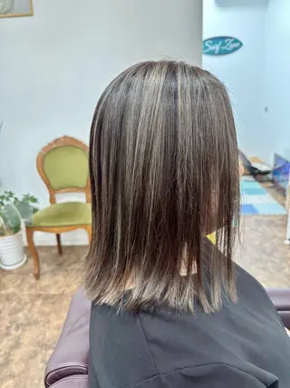 ミディアム Loire SYURIのヘアスタイル