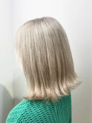 ミディアム カラー 谷 なづきのヘアスタイル