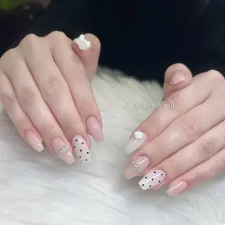 ネイル ami 𝜗𝜚˚⋆のネイルデザイン