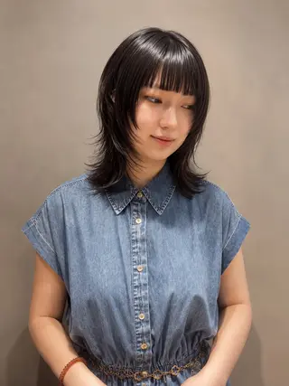 ミディアム 中野 栞里のヘアスタイル