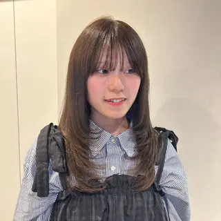 セミロング レイヤー🎀透明感 カラー|ワンホンのヘアスタイル