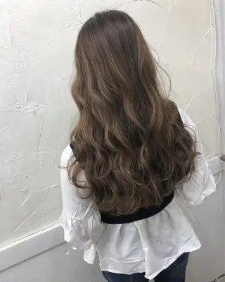 ロング Loob.TOKYO MIYA🌈のヘアスタイル