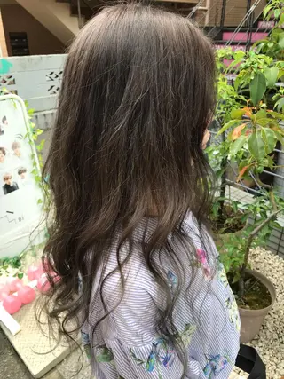 セミロング カラー パーマ ヘアアレンジ メンズ キッズ ネイル マツエク・マツパ 神山 昌子のヘアスタイル