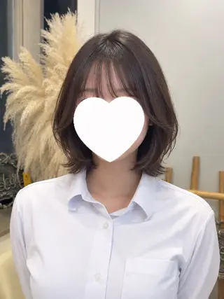 ミディアム レイヤー透明感カラー ブリーチ🎀オトハのヘアスタイル