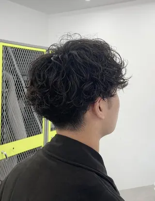 メンズ ブリーチなしWカラー 🌷宮部楓奈のヘアスタイル