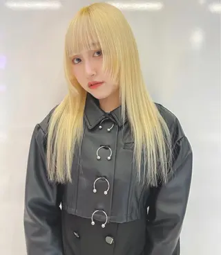 セミロング レイヤーカット🪽 カネコミユのヘアスタイル