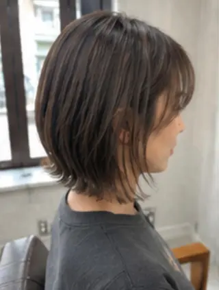 カラー デザインカラー Lienのヘアスタイル
