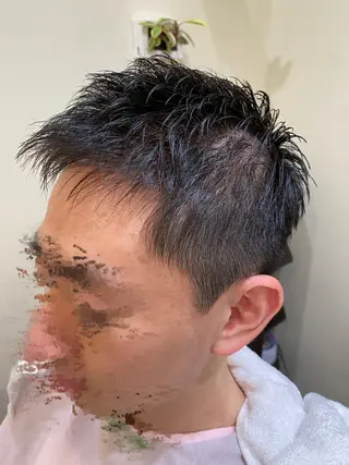 ショート パーマ メンズ 牧野 優太のヘアスタイル