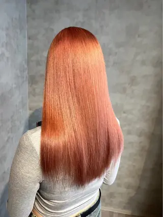 ロング カラー パーマ ヘアアレンジ 透明感ブリーチカラー 🌈TOMOHIROのヘアスタイル