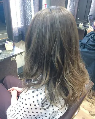 ロング カラー 髪質改善🩵艶髪 ストレート🩵山口のヘアスタイル