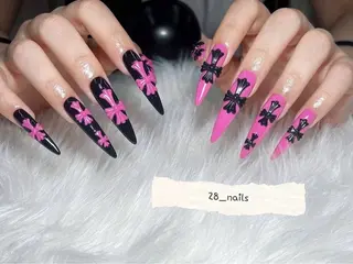 ロング トゥー フエンのネイルデザイン