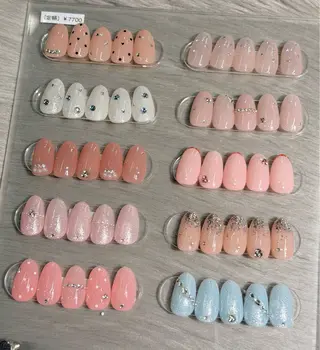 ネイル Momoka 🍑🎀のネイルデザイン