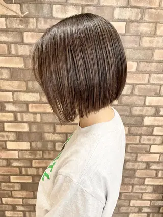 ショート 🔷ブリーチバレイヤ ージュ🔷飯野達也のヘアスタイル