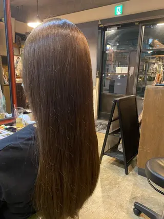 カラー 岡本 蓮太のヘアスタイル