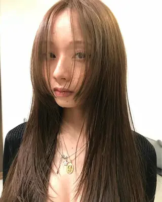 ロング hina KEEDAのヘアスタイル