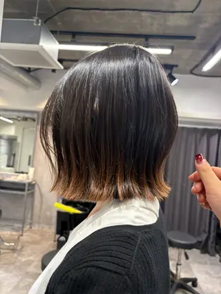 ベージュ、ブラウン ／ボブ　ユミのヘアスタイル