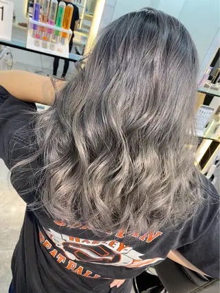 ミディアム カラー レイヤー似合わせ 透明感カラーりきやのヘアスタイル