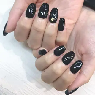 ネイル リスブラン🌱 IKUMIのネイルデザイン