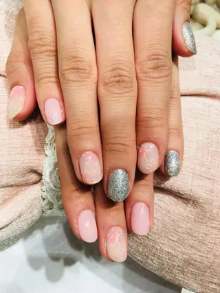 ネイル ビジューバイアクイユ ネイルズ 東中野店のネイルデザイン
