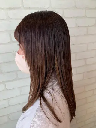 ロング カラー 秋葉 万柚子のヘアスタイル
