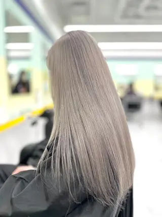 カラー 透明感グレージュ🩶 韓国ヘア🇰🇷横浜のヘアスタイル